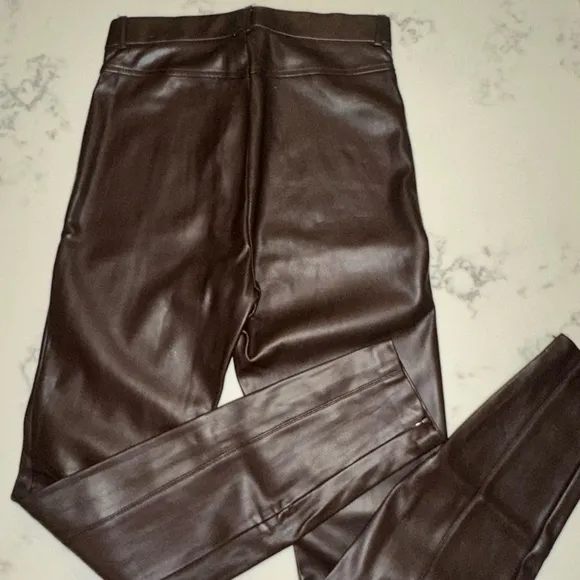Zara brown faux leather pants​​